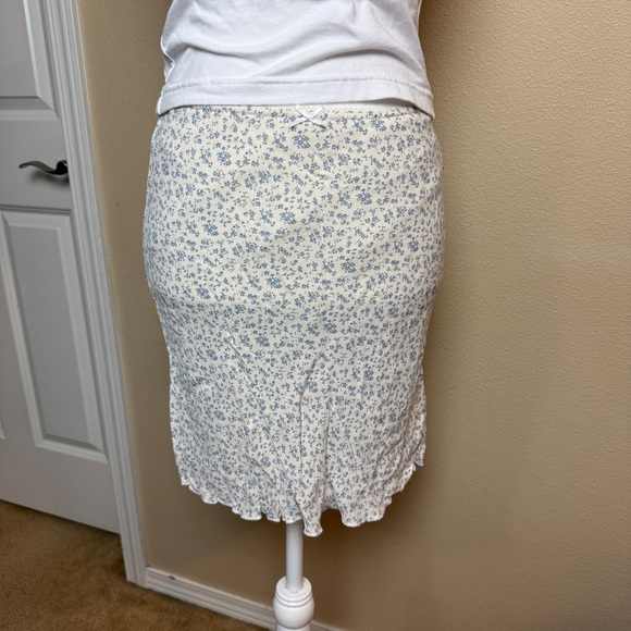 Brandy Melville Yellow and Blue Flower Skirt - Picture 2 of 6